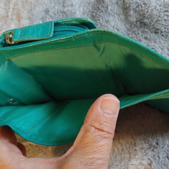 Danier Teal Genuine Leather Wallet - Picture 7 of 14